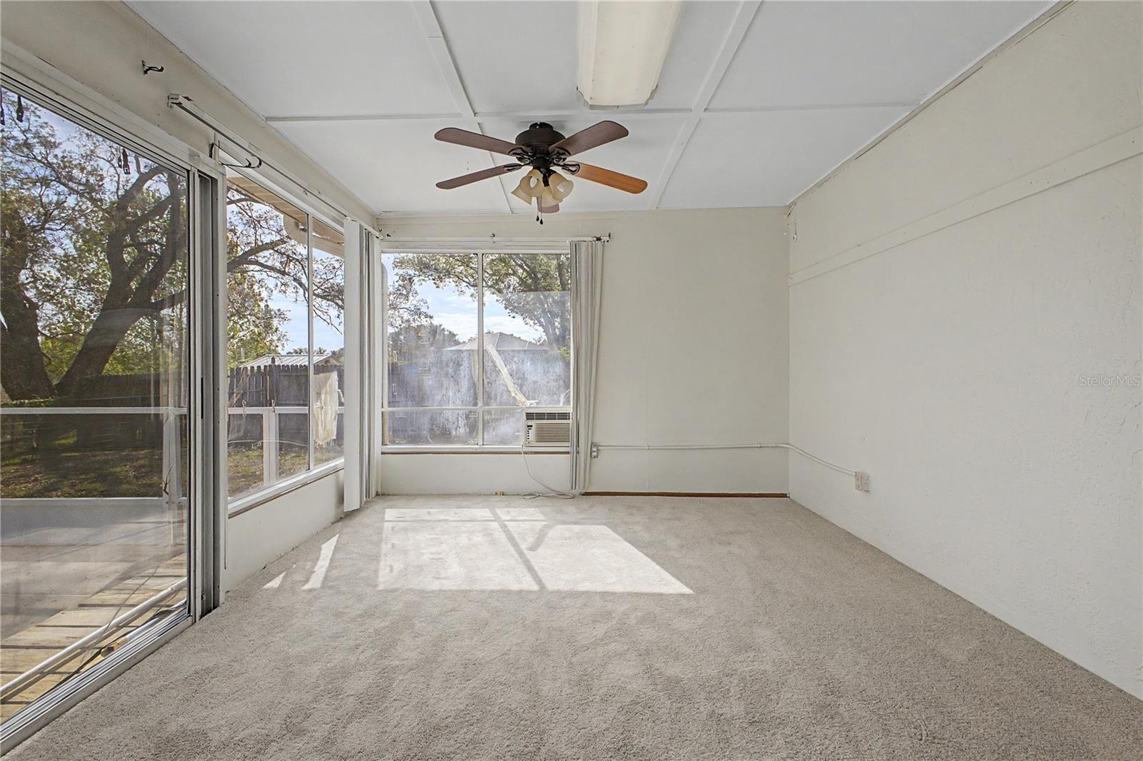 Image 41 of 58 For 1358 Ivydale Road