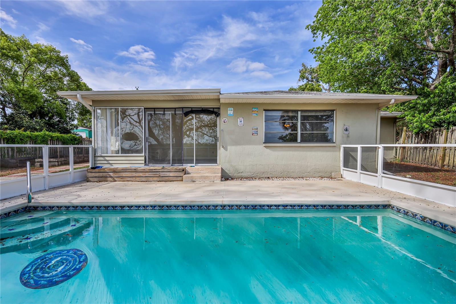 Image 43 of 58 For 1358 Ivydale Road