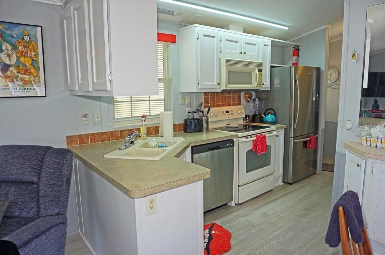 Image 13 of 30 For 21183 Lazy Days Circle