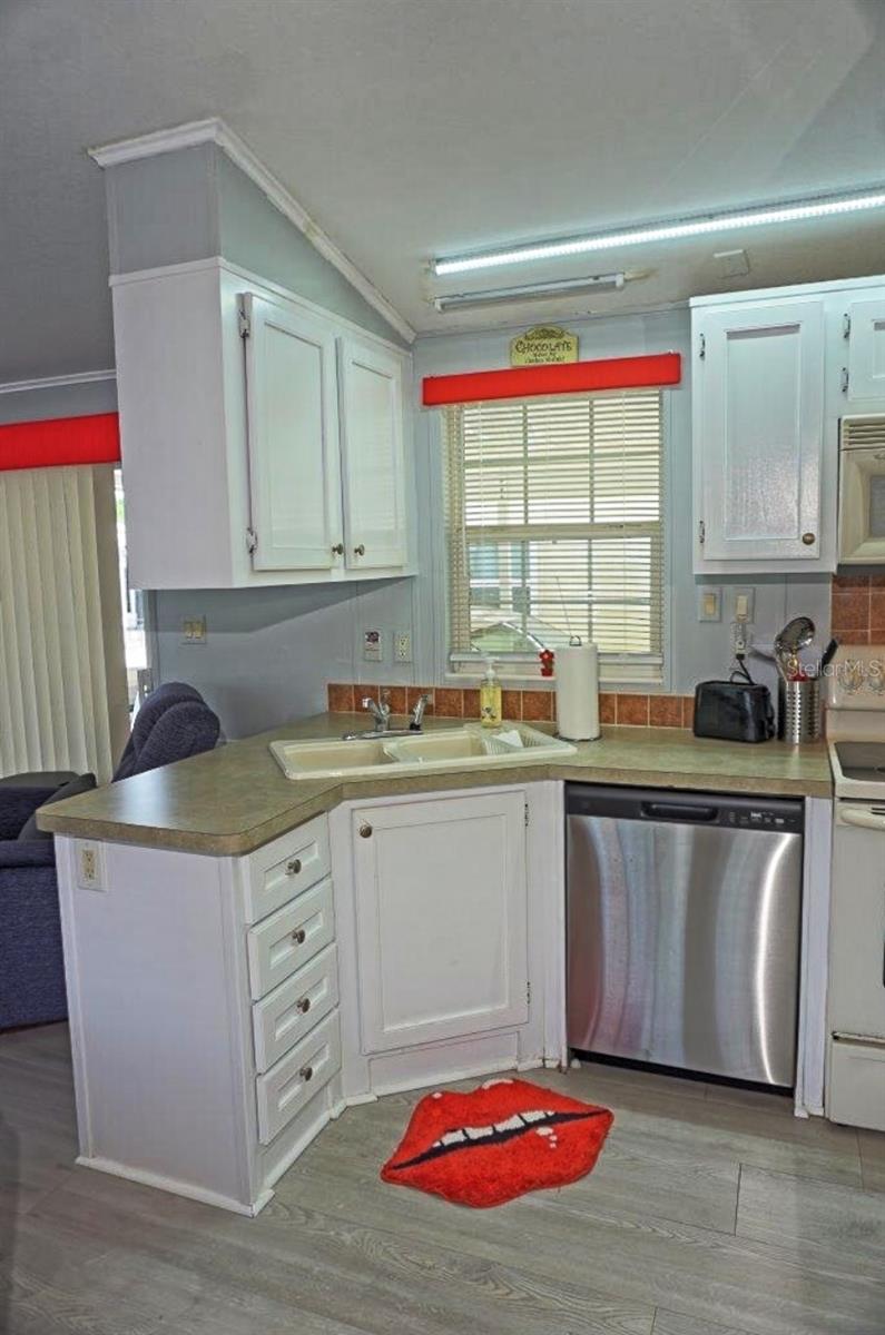 Image 14 of 30 For 21183 Lazy Days Circle