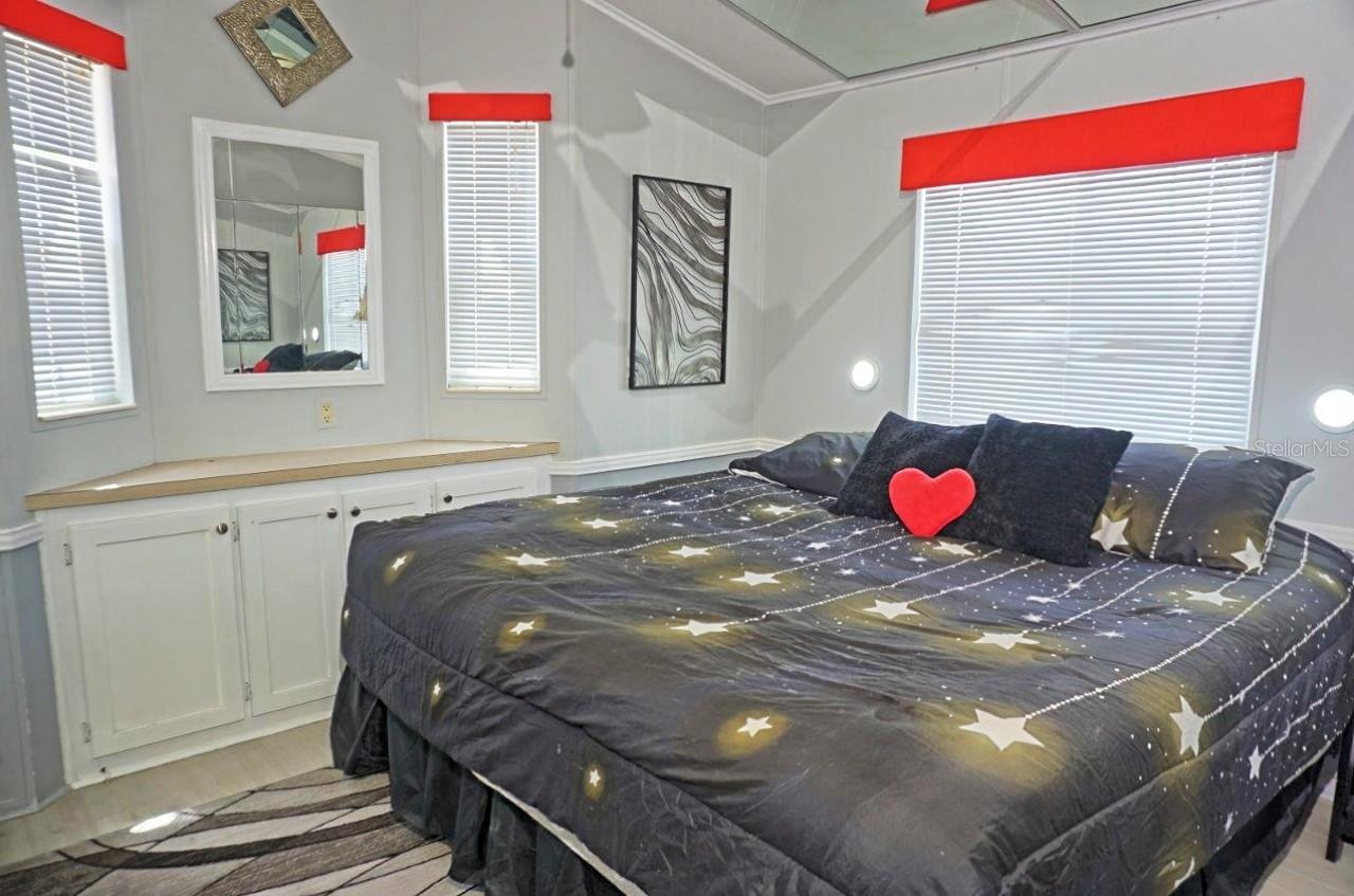 Image 16 of 30 For 21183 Lazy Days Circle