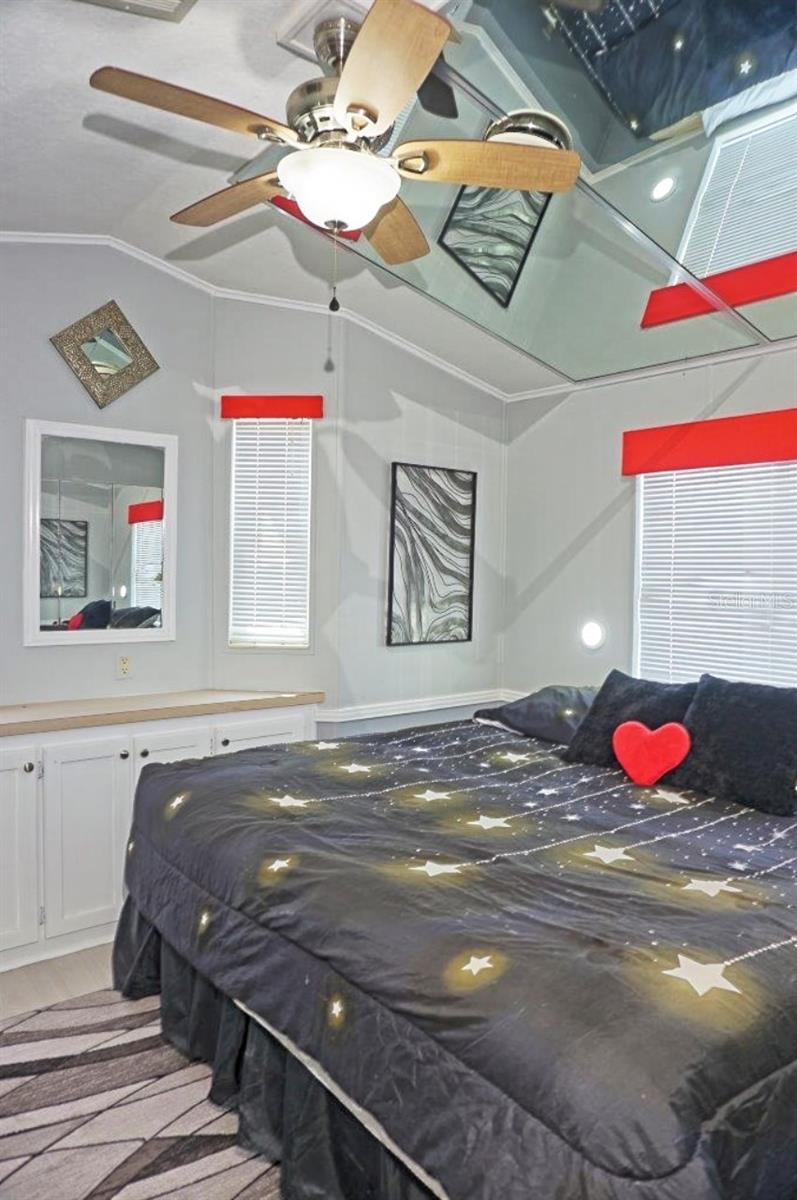 Image 19 of 30 For 21183 Lazy Days Circle