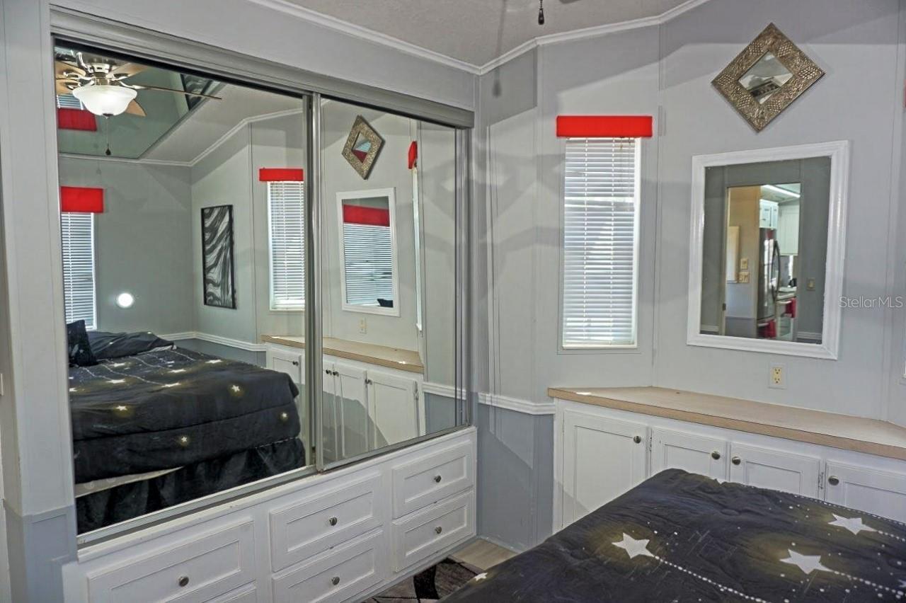 Image 22 of 30 For 21183 Lazy Days Circle