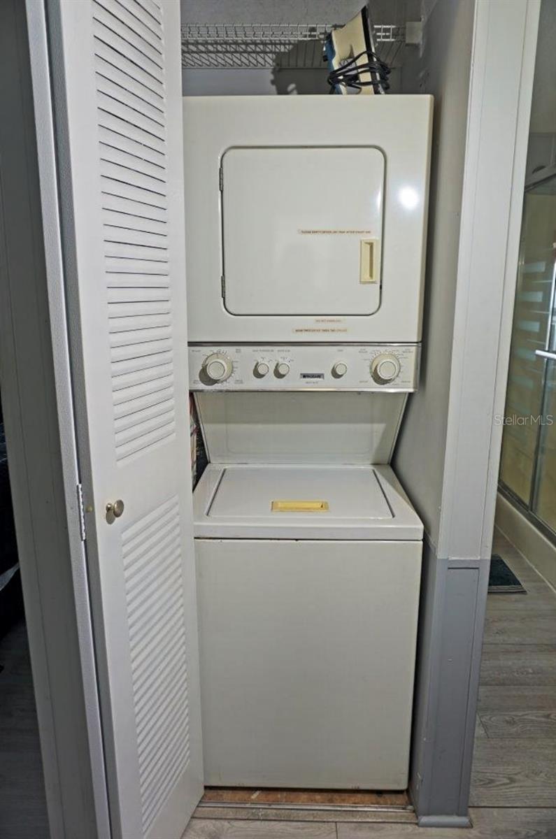 Image 25 of 30 For 21183 Lazy Days Circle