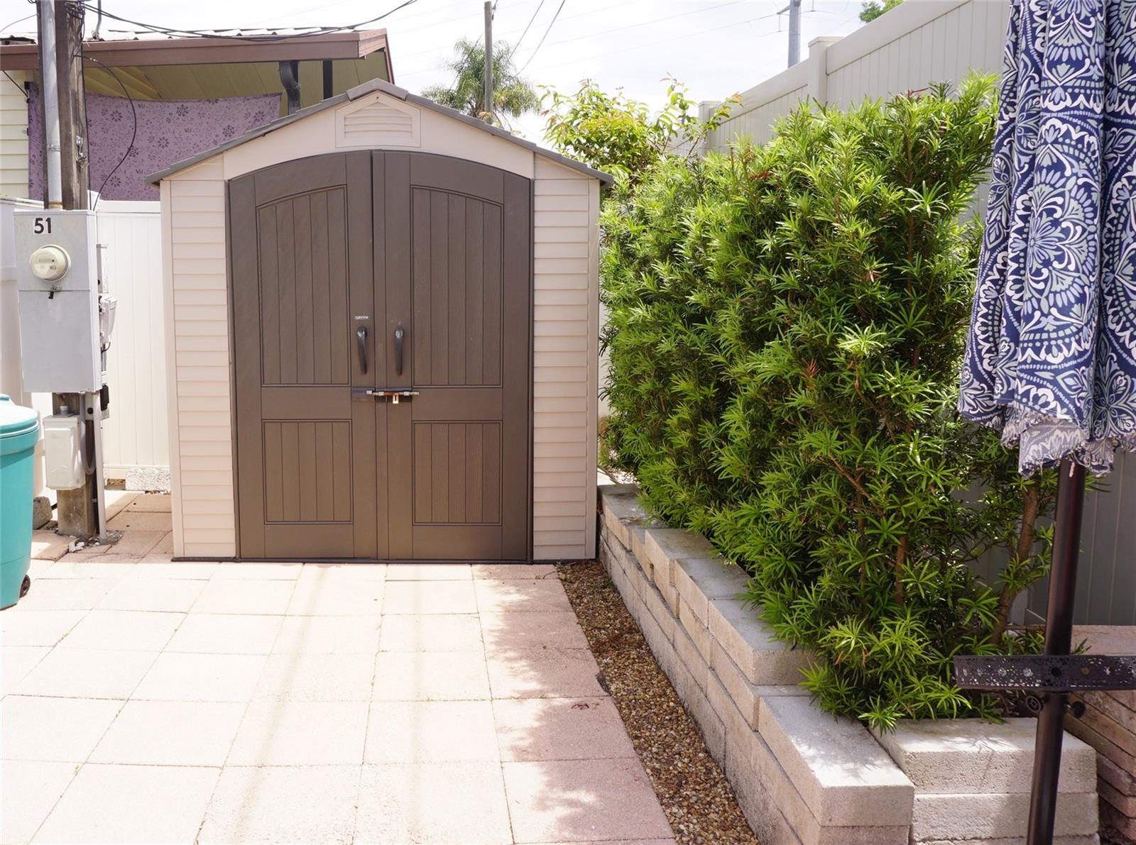 Image 27 of 30 For 21183 Lazy Days Circle