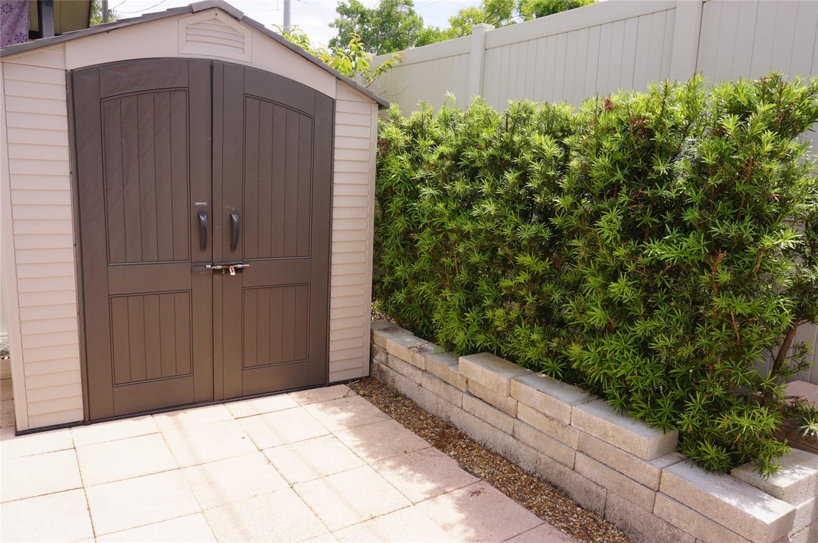 Image 28 of 30 For 21183 Lazy Days Circle