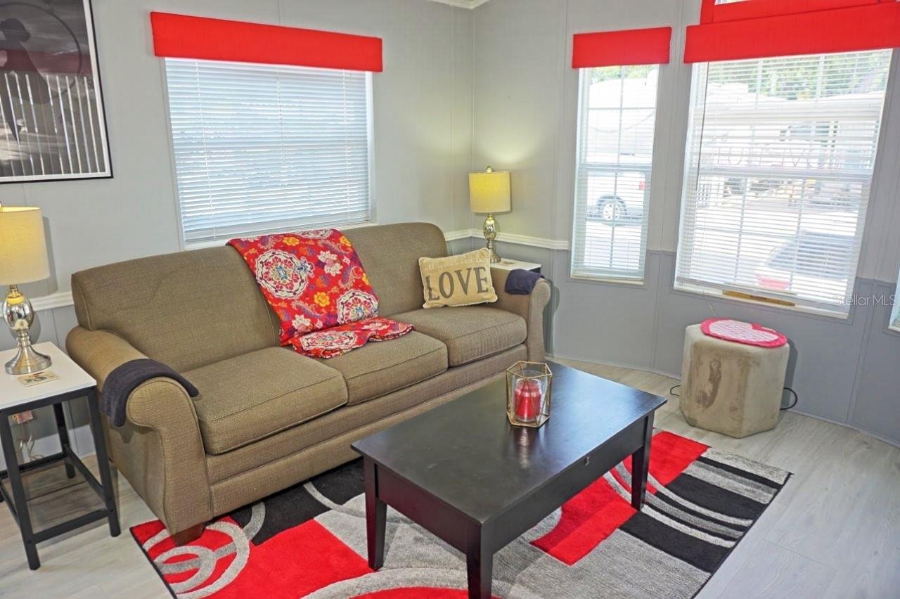 Image 4 of 30 For 21183 Lazy Days Circle