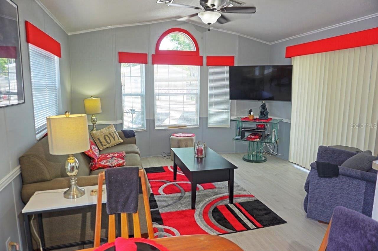 Image 5 of 30 For 21183 Lazy Days Circle