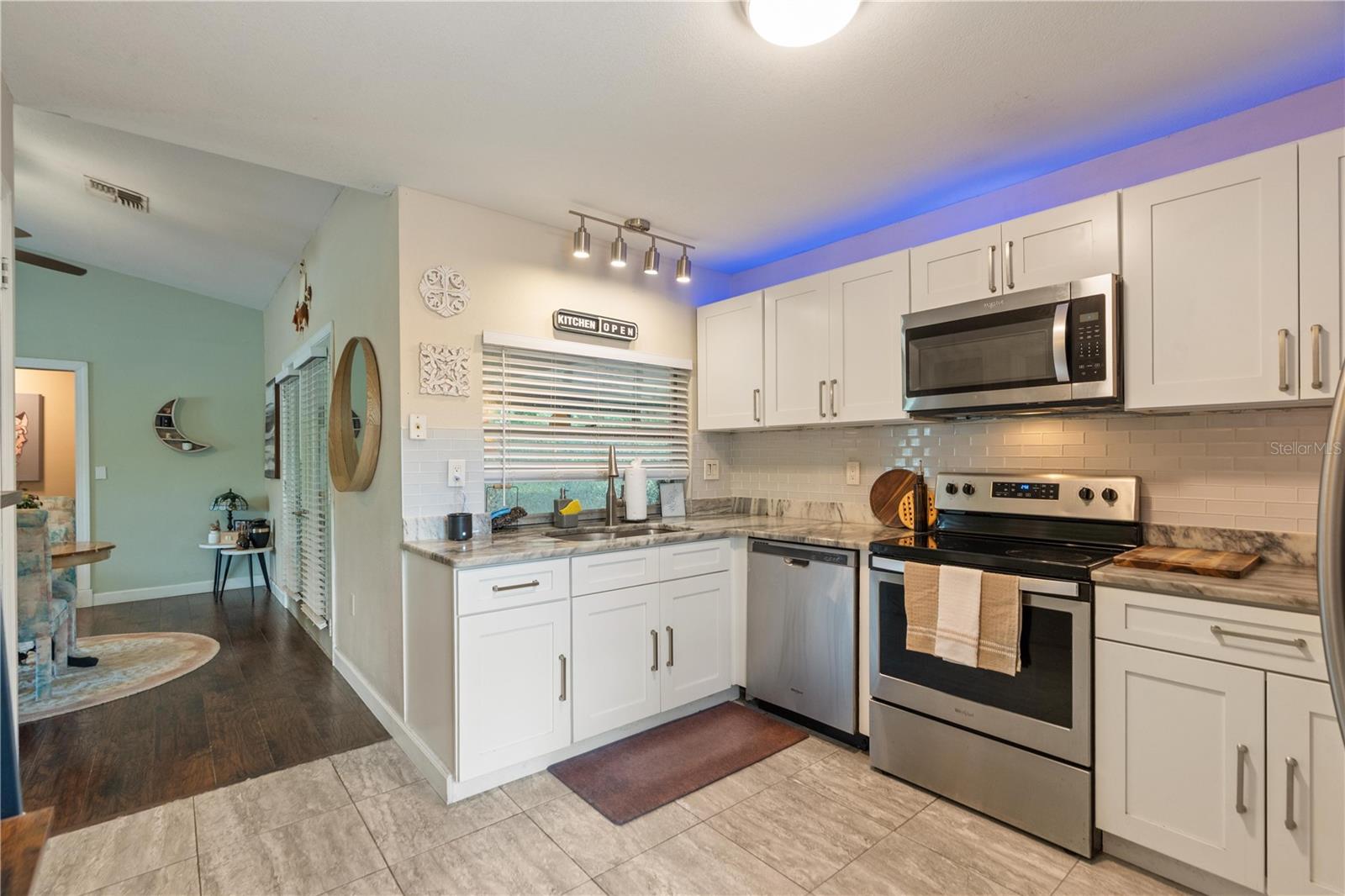 Image 11 of 39 For 8901 Wayward Circle