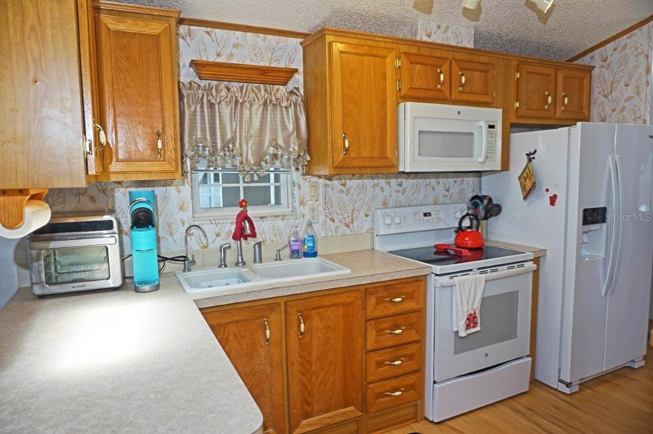 Image 10 of 42 For 21145 Lazy Days Circle