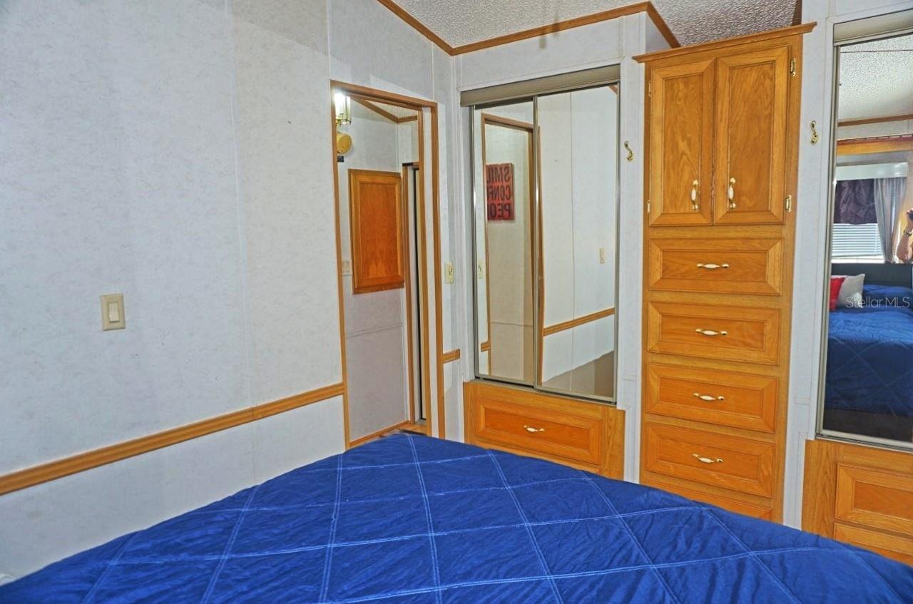 Image 15 of 42 For 21145 Lazy Days Circle