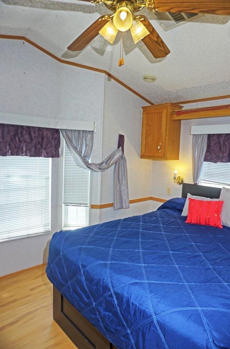 Image 16 of 42 For 21145 Lazy Days Circle