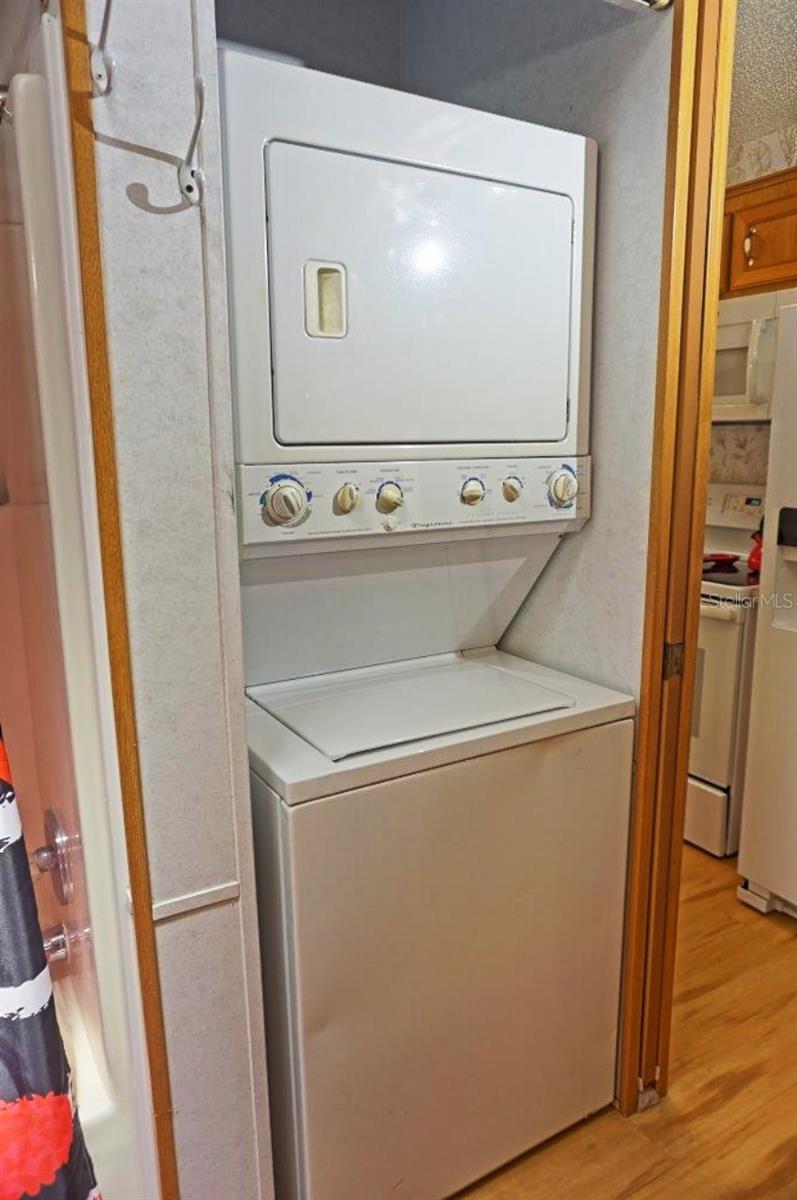 Image 22 of 42 For 21145 Lazy Days Circle