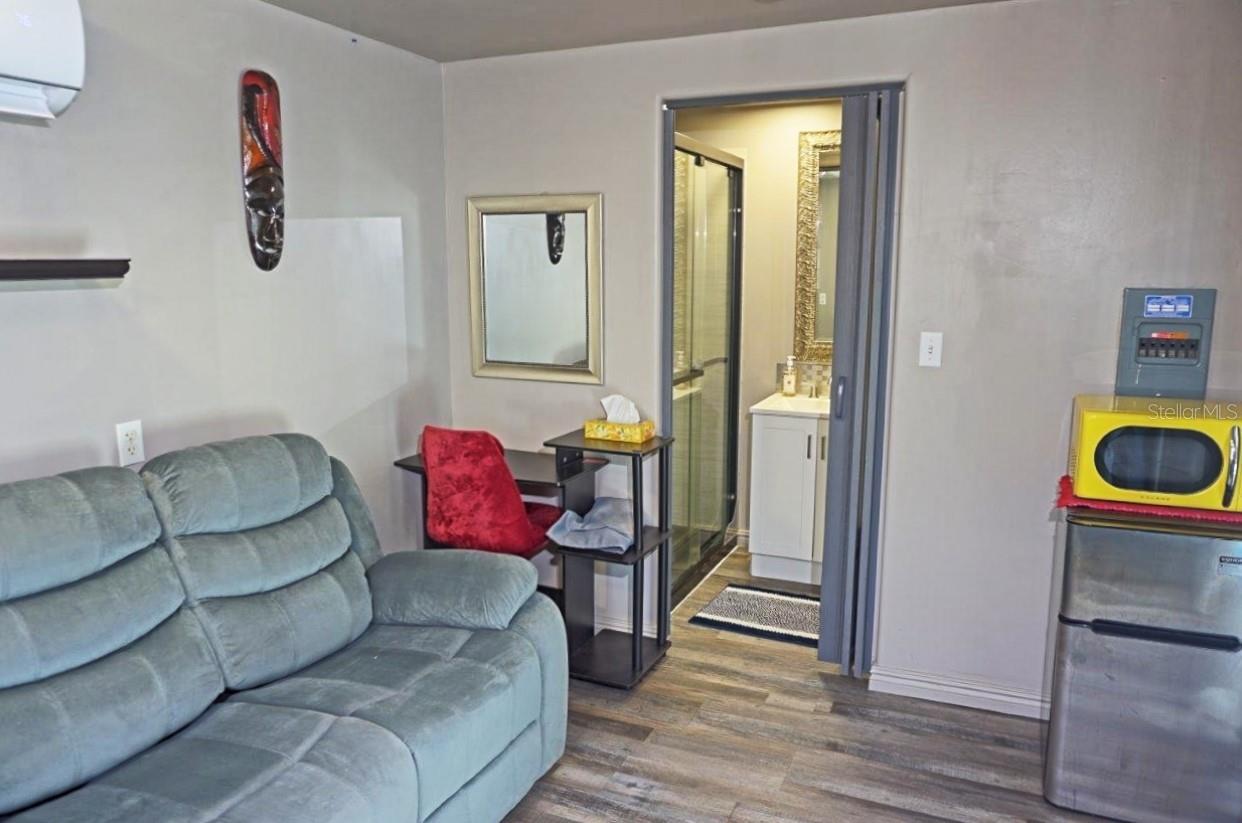 Image 26 of 42 For 21145 Lazy Days Circle