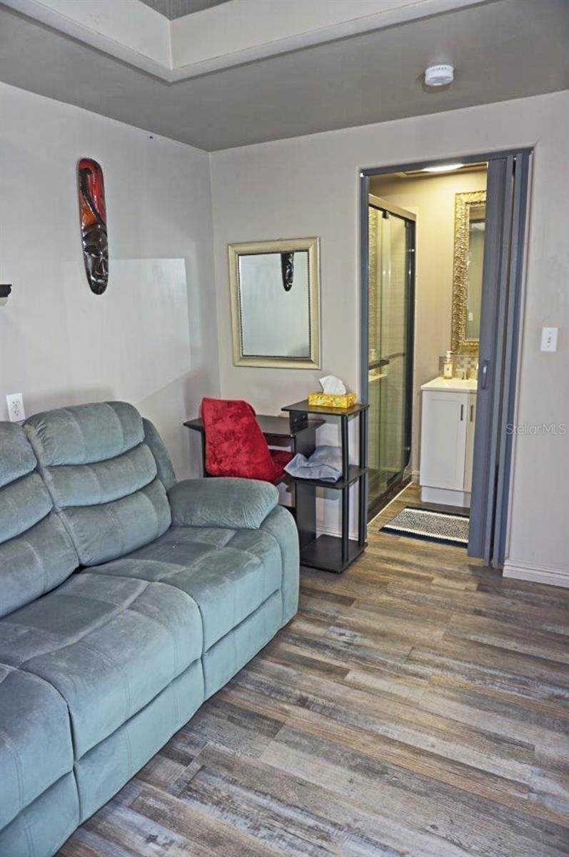 Image 27 of 42 For 21145 Lazy Days Circle