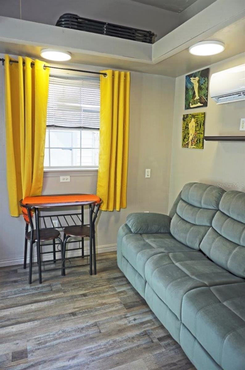 Image 29 of 42 For 21145 Lazy Days Circle