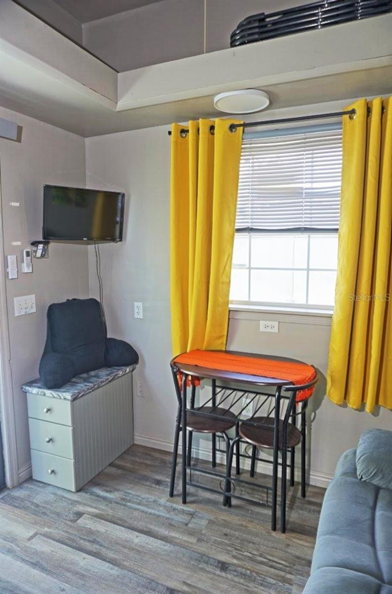 Image 31 of 42 For 21145 Lazy Days Circle