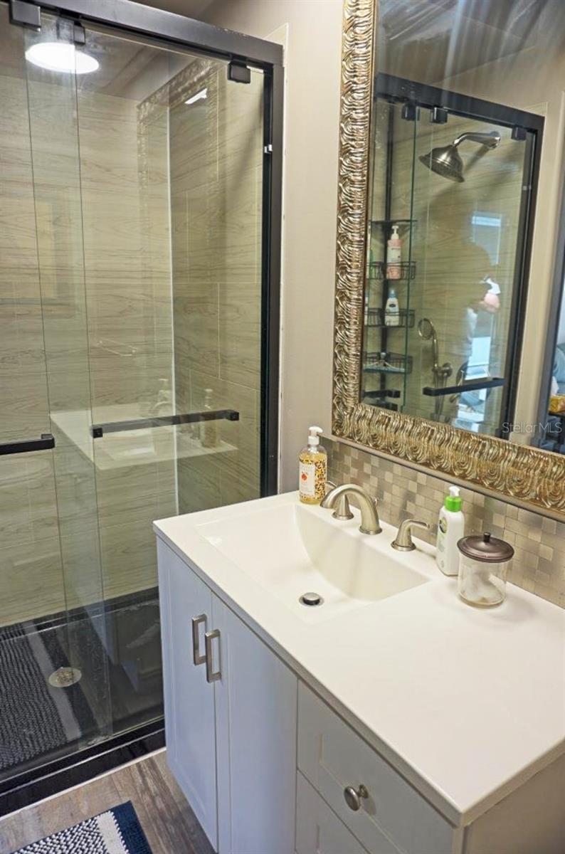 Image 33 of 42 For 21145 Lazy Days Circle