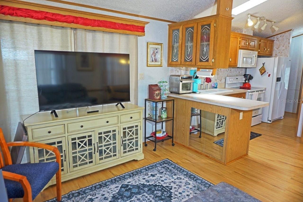 Image 5 of 42 For 21145 Lazy Days Circle