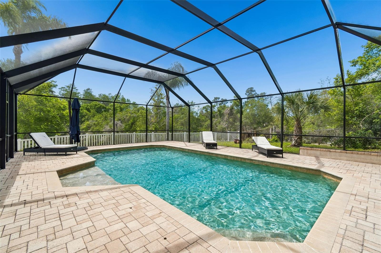 Listing photo id 0 for 7871 Sycamore Drive