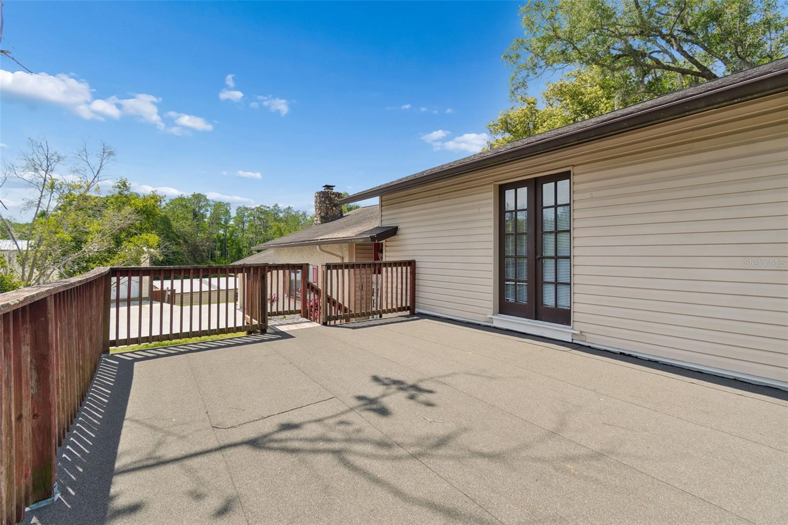 Listing photo id 19 for 7871 Sycamore Drive