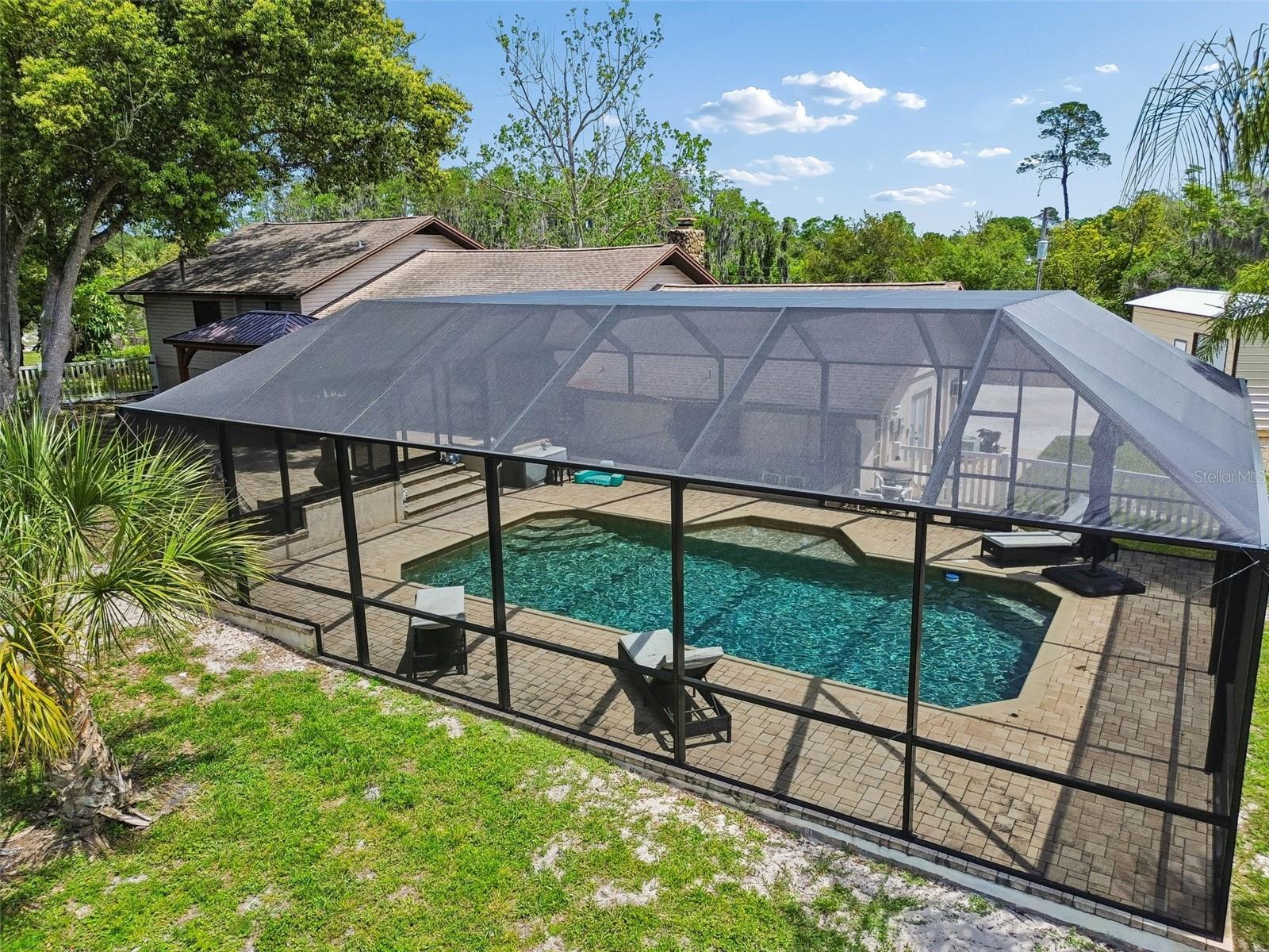 Listing photo id 37 for 7871 Sycamore Drive