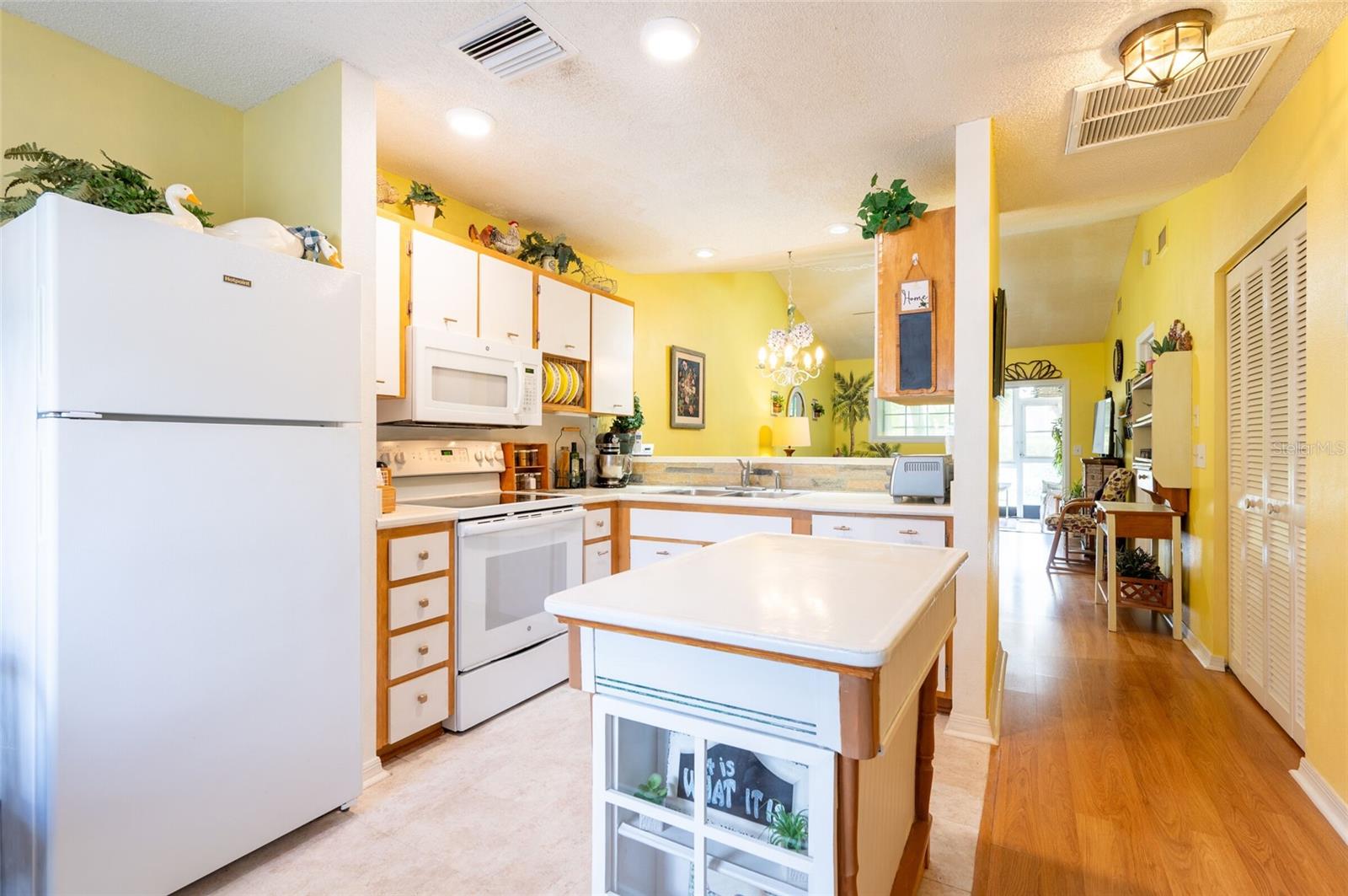 Image 10 of 36 For 13234 Molitor Court