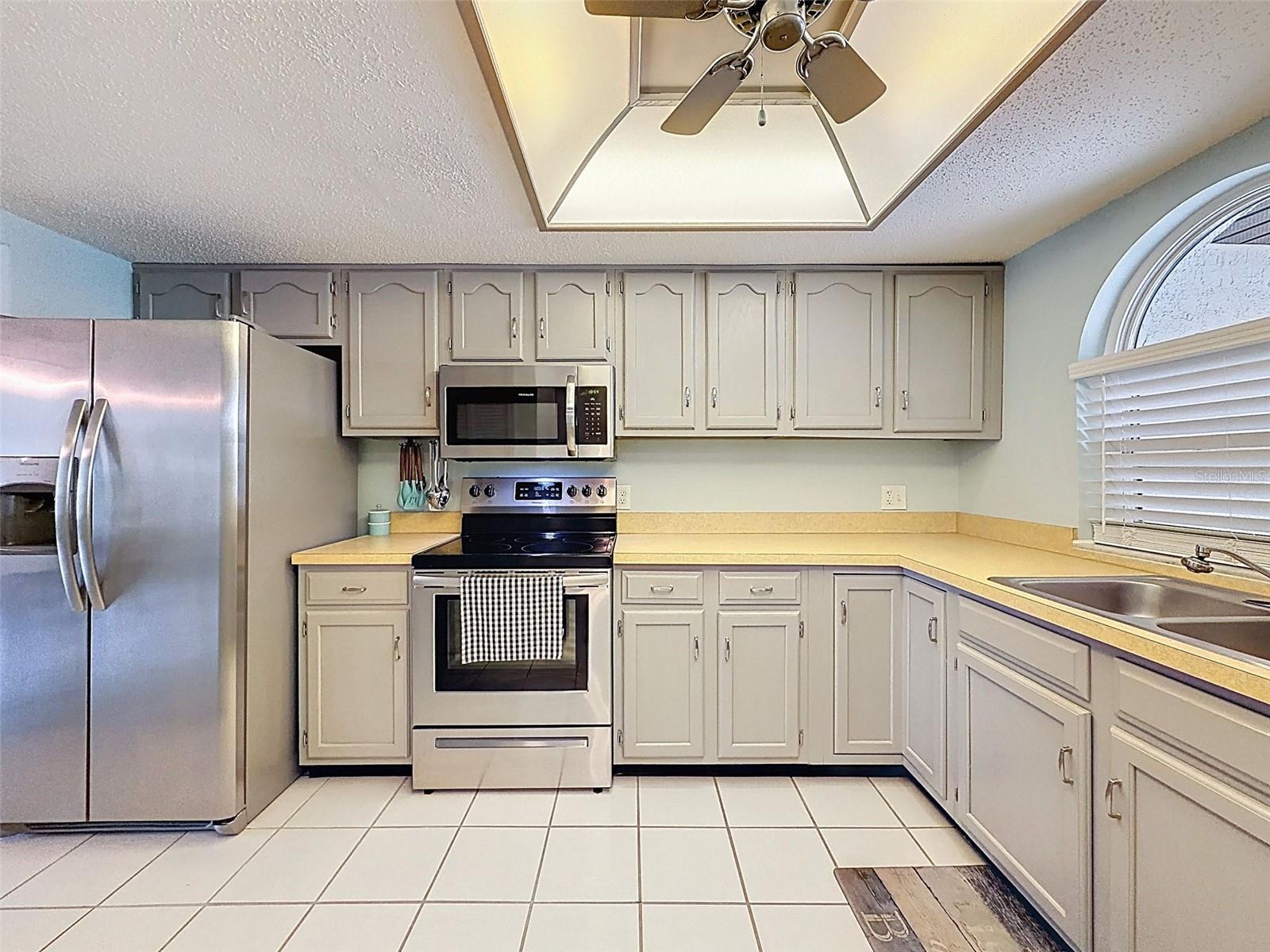 Image 24 of 91 For 9127 Lingrove Road