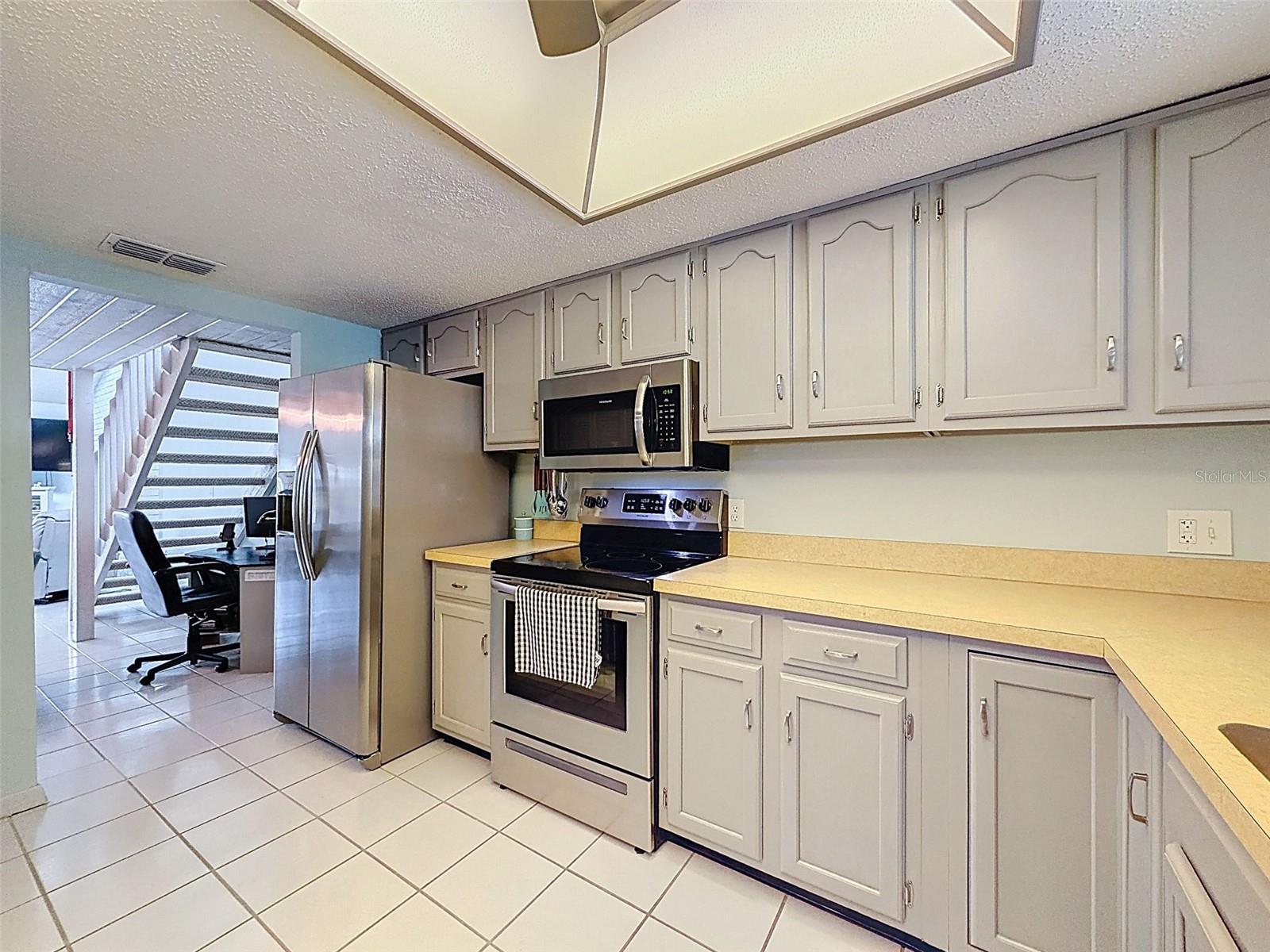 Image 28 of 91 For 9127 Lingrove Road