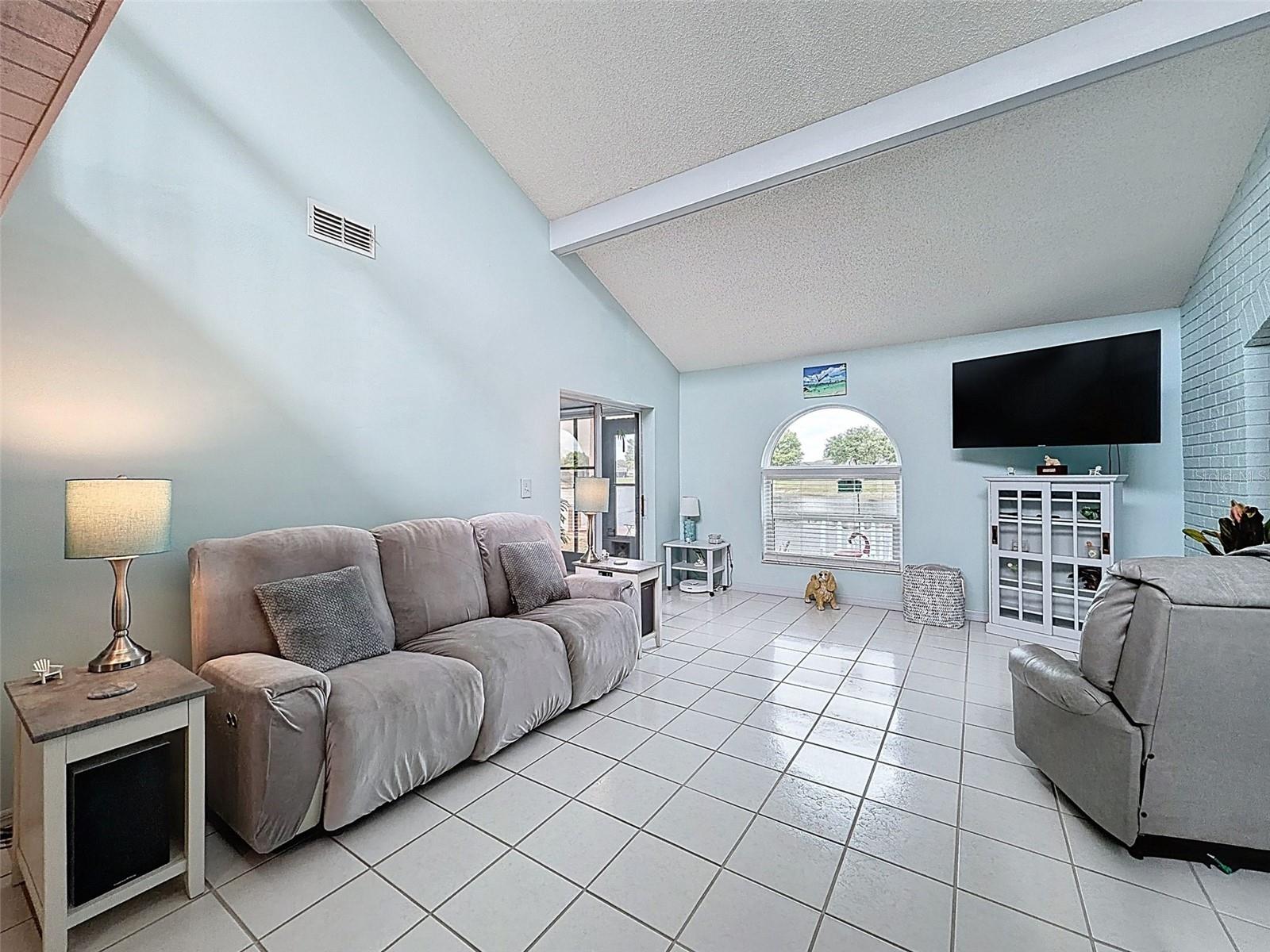 Image 42 of 91 For 9127 Lingrove Road