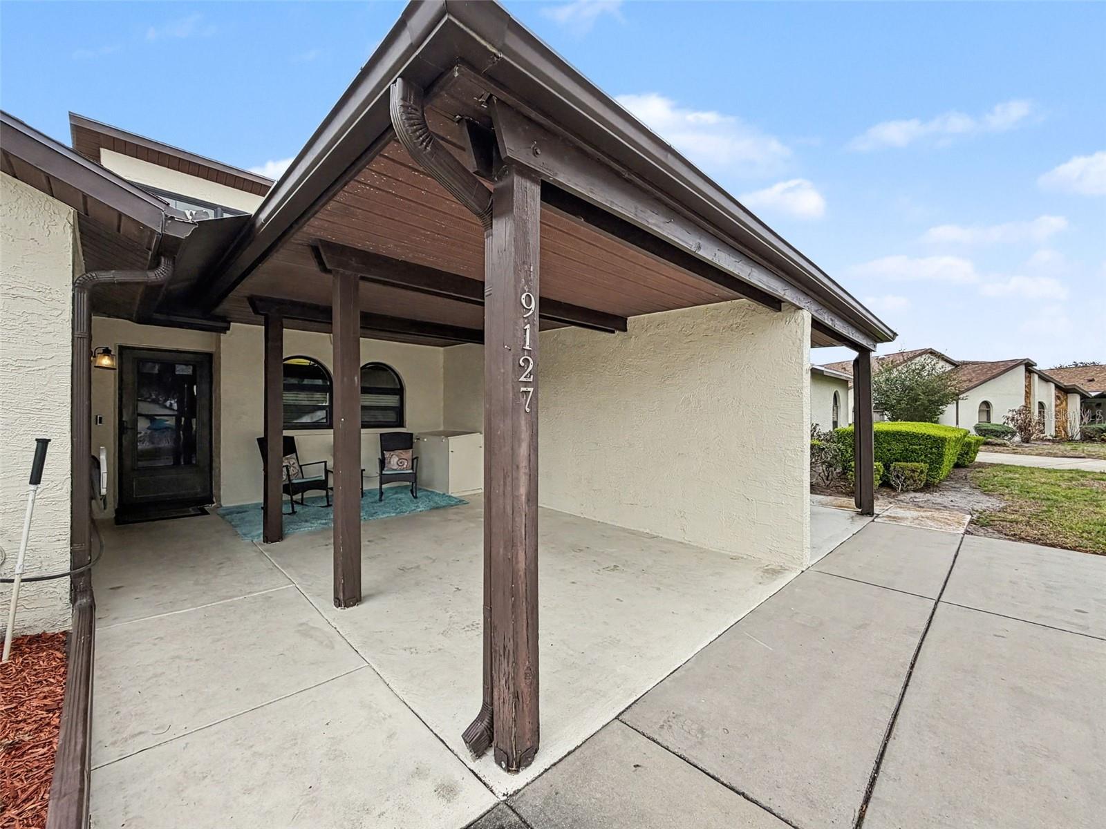 Image 8 of 91 For 9127 Lingrove Road