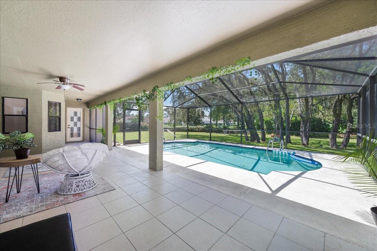 Image 19 of 30 For 211 Forest Wood Court