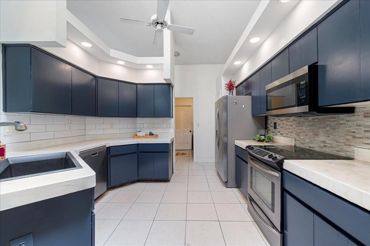 Image 4 of 30 For 211 Forest Wood Court