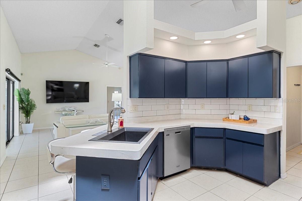 Image 5 of 30 For 211 Forest Wood Court