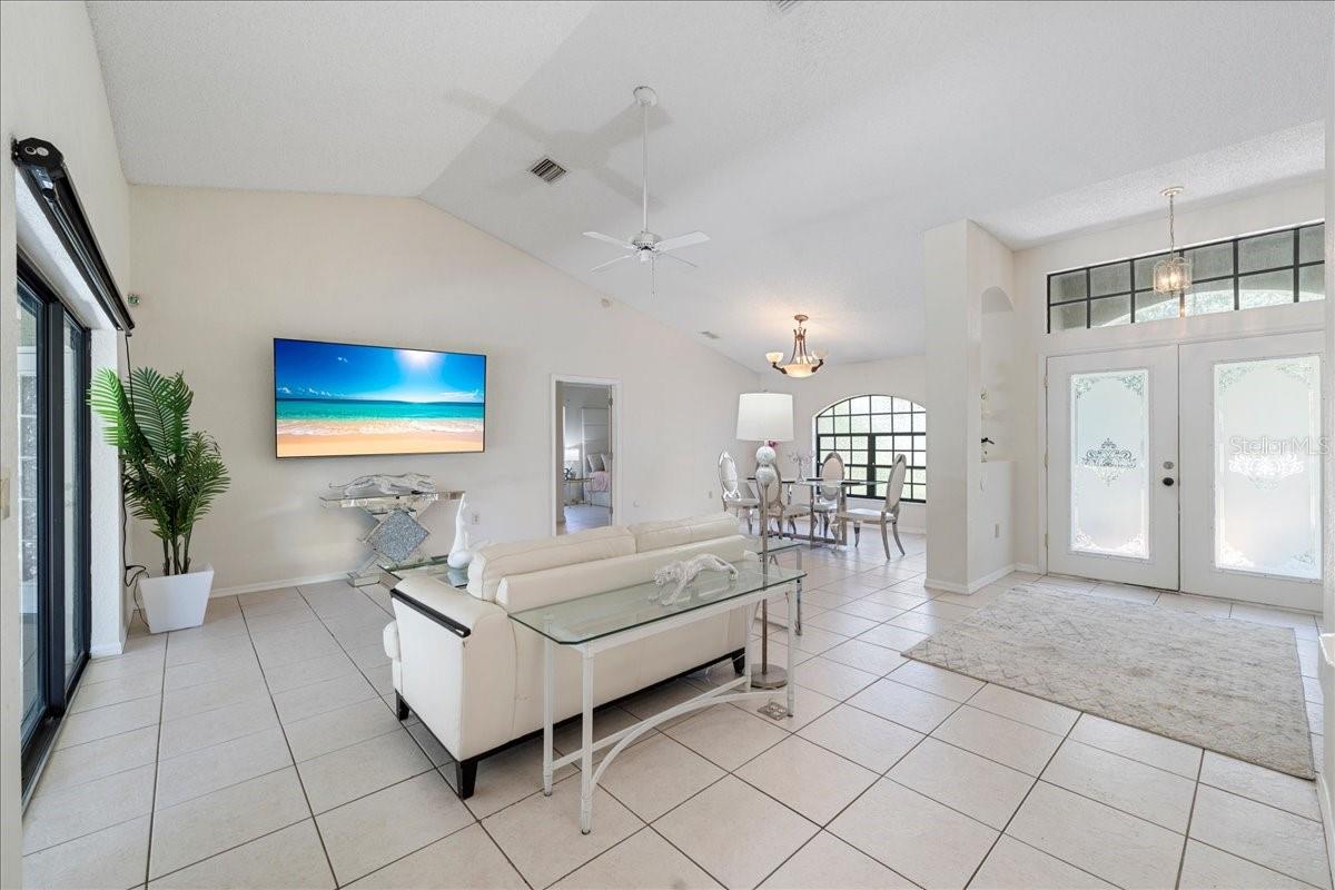 Image 9 of 30 For 211 Forest Wood Court