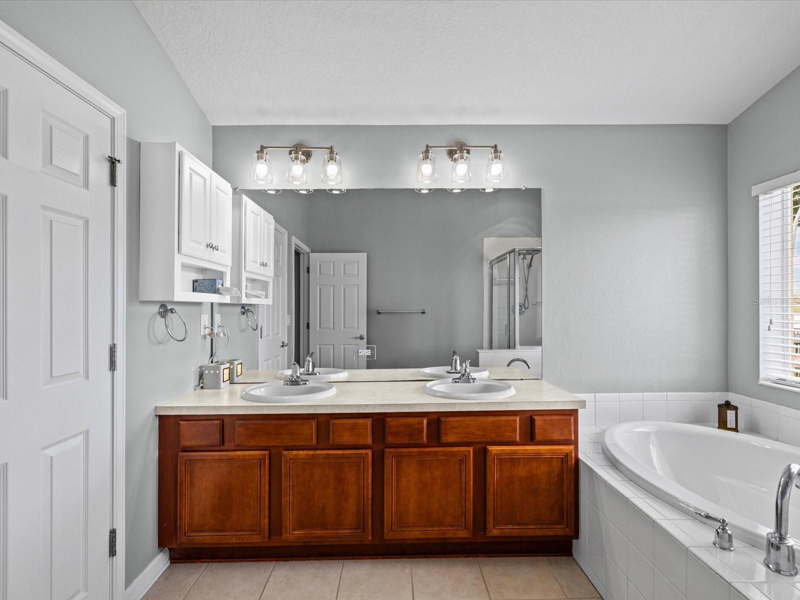 Image 24 of 76 For 13744 Trull Way