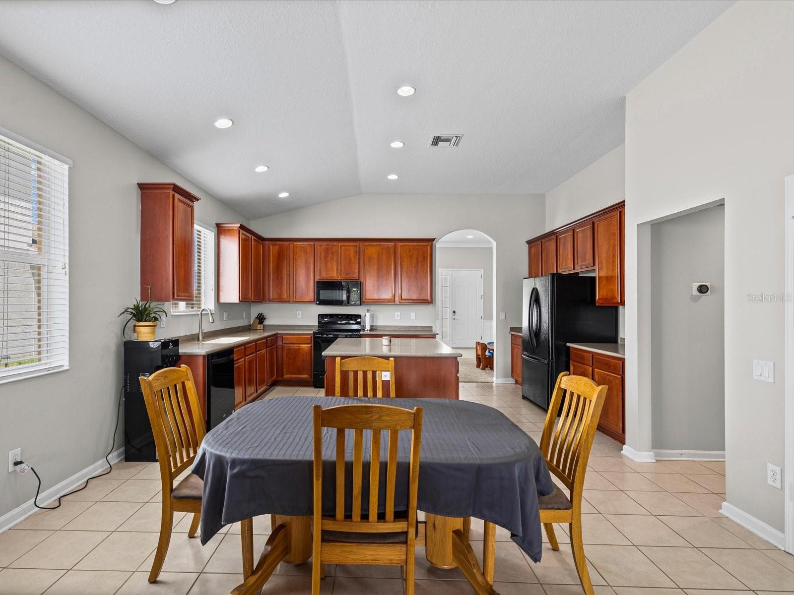 Image 31 of 76 For 13744 Trull Way