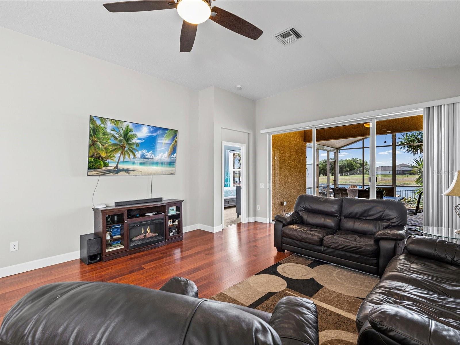 Image 33 of 76 For 13744 Trull Way