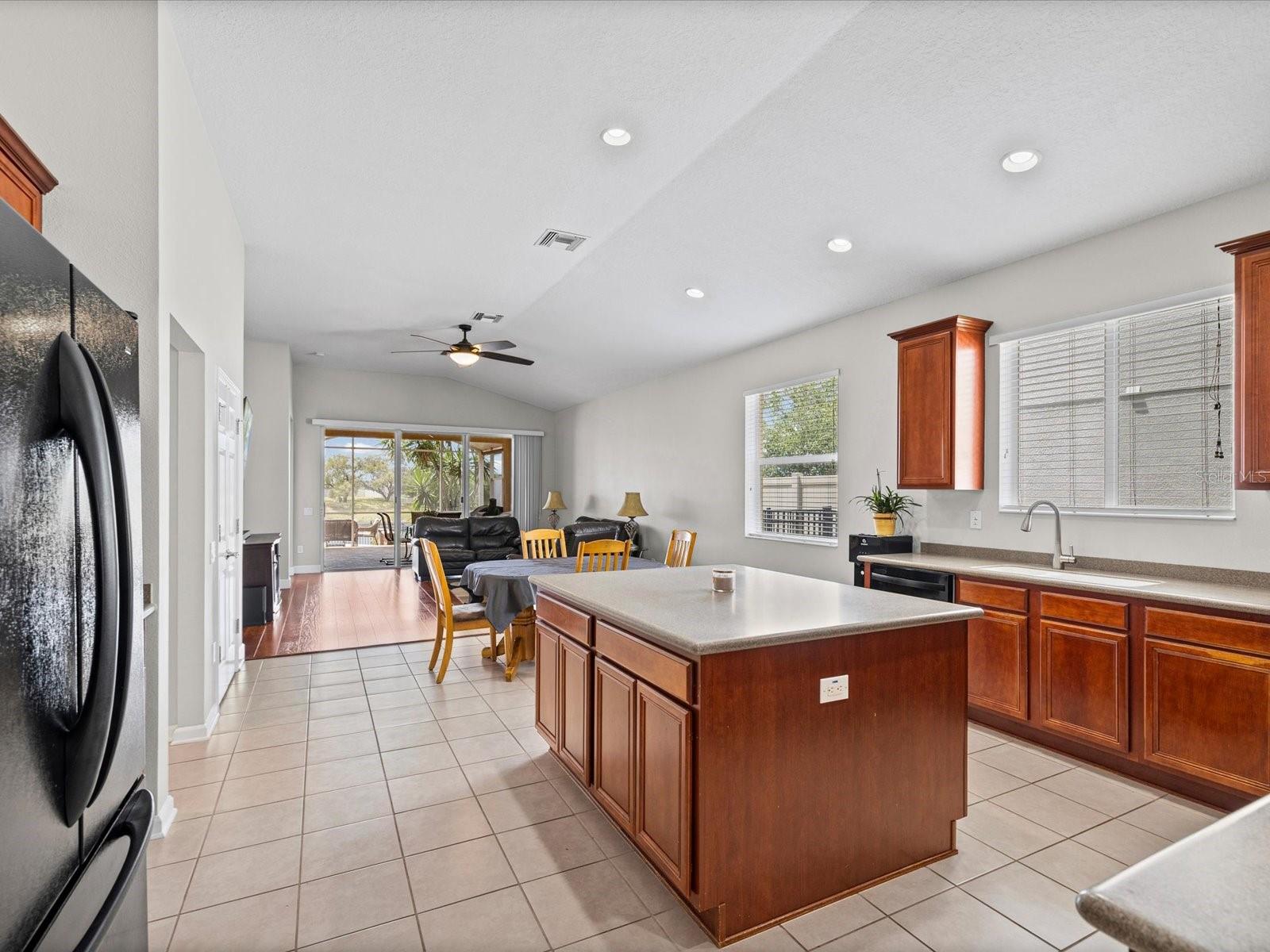 Image 35 of 76 For 13744 Trull Way