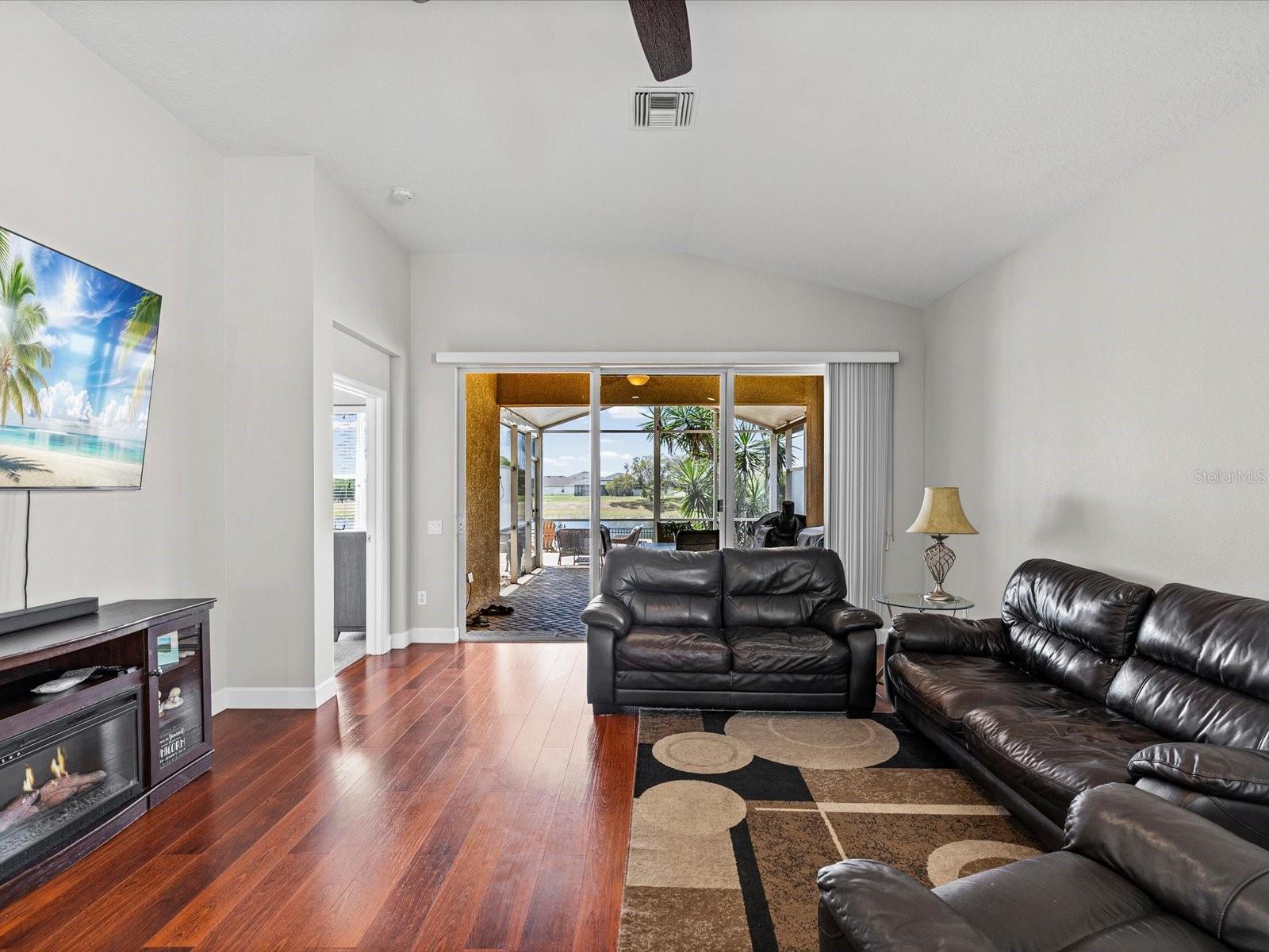 Image 5 of 76 For 13744 Trull Way