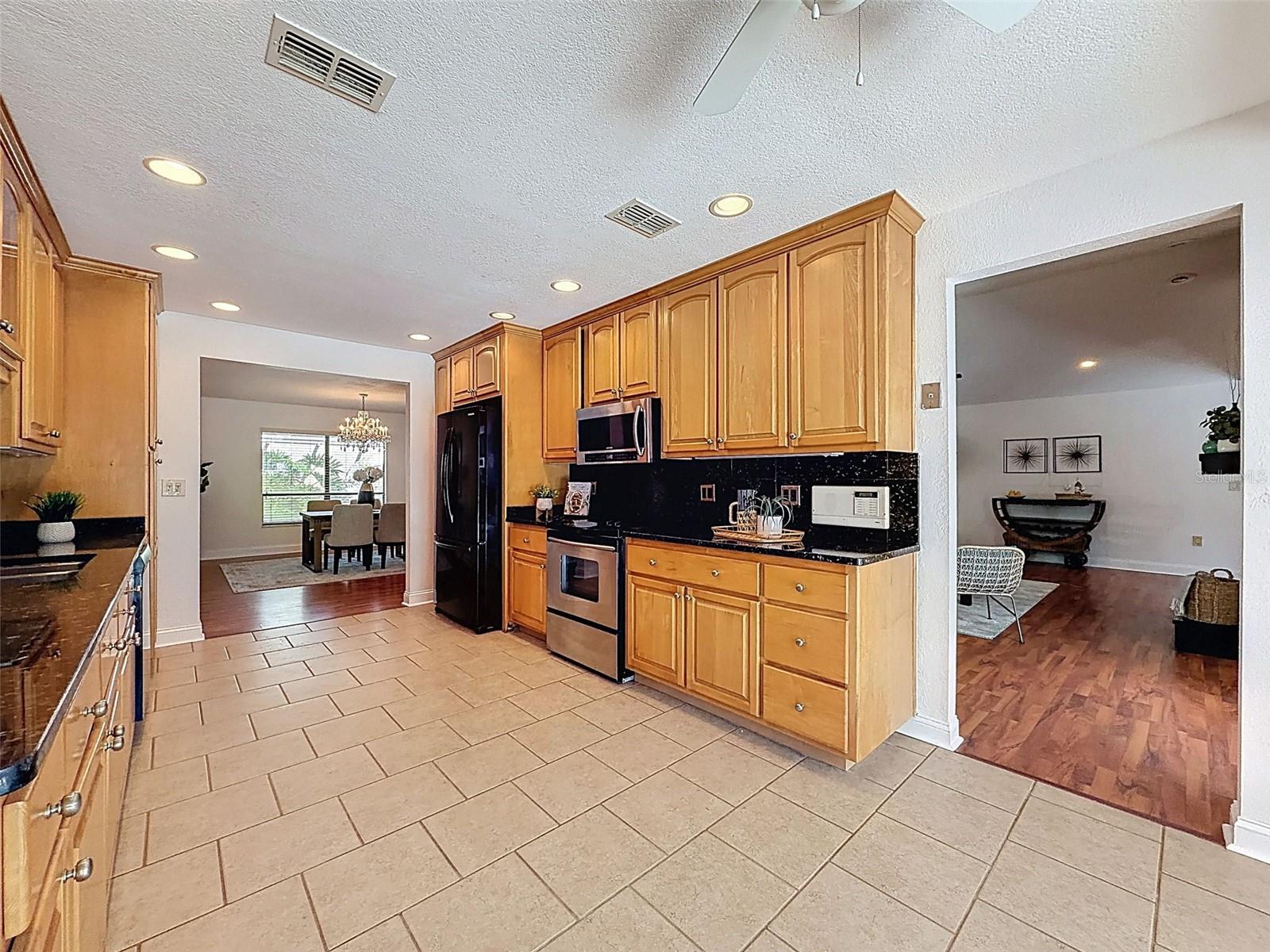 Image 17 of 68 For 6910 Daubon Court