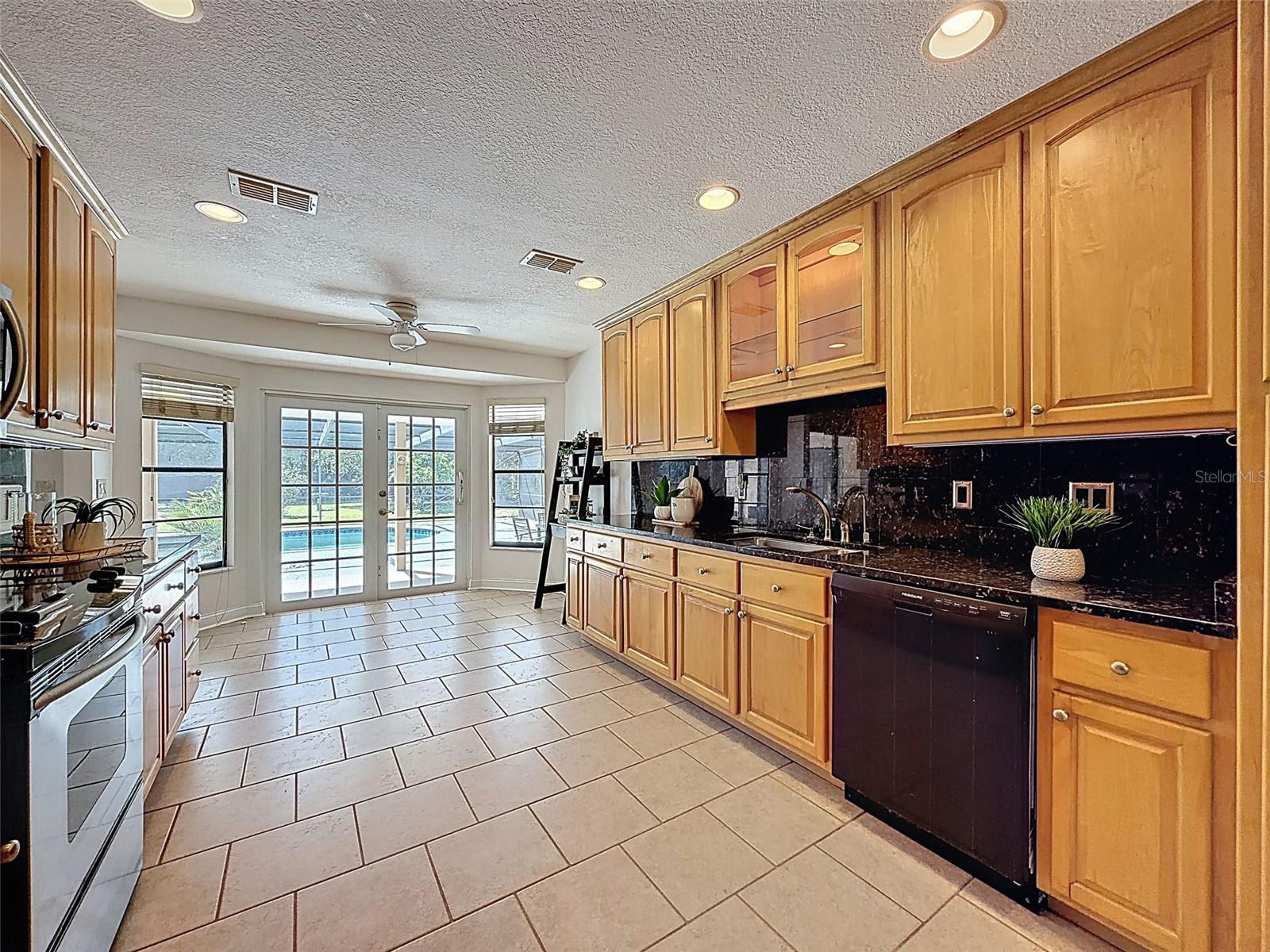 Image 18 of 68 For 6910 Daubon Court