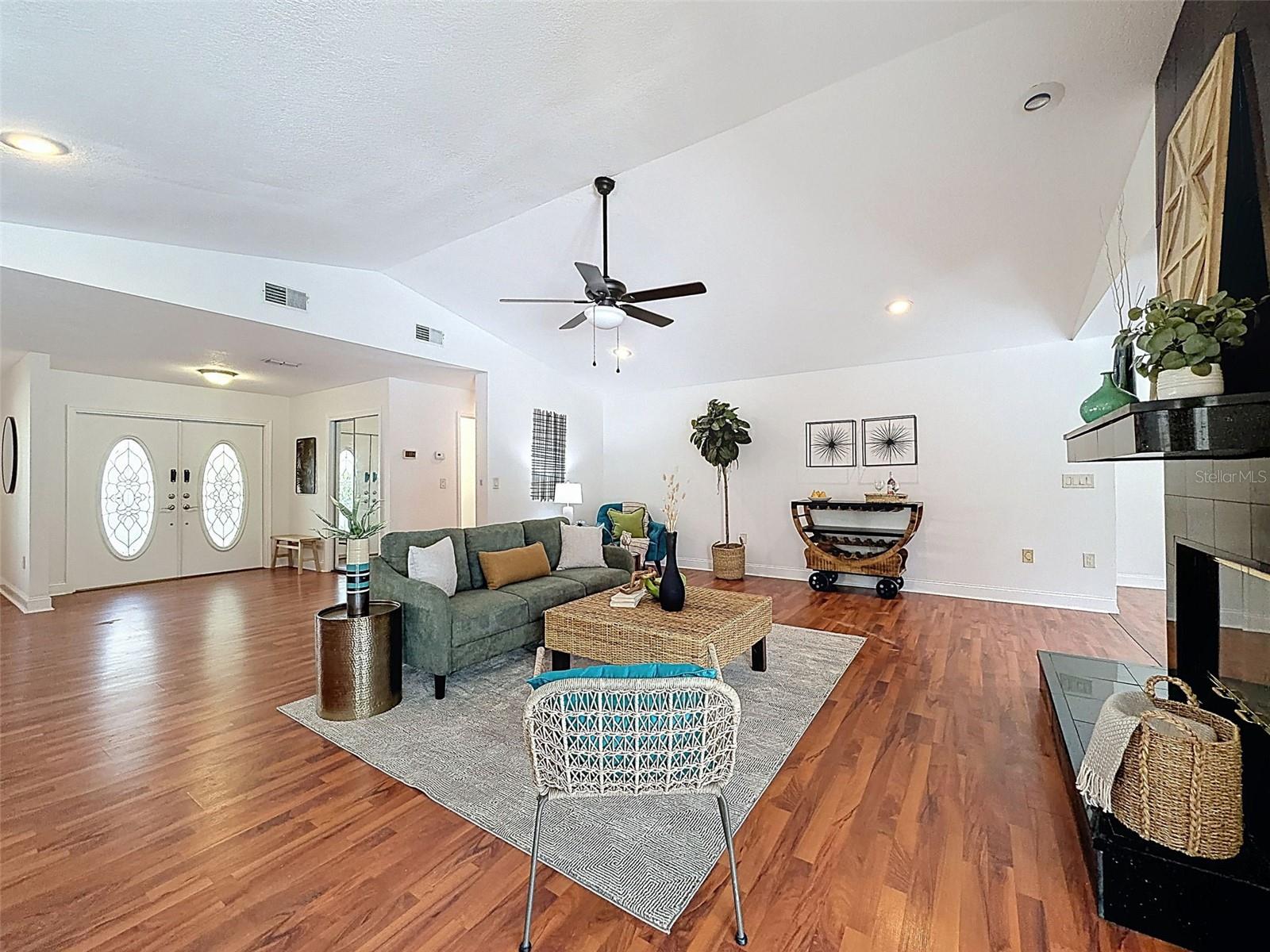 Image 9 of 68 For 6910 Daubon Court