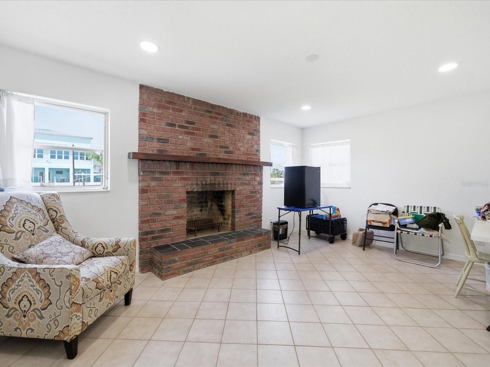 Image 13 of 29 For 4069 Gulfview Drive