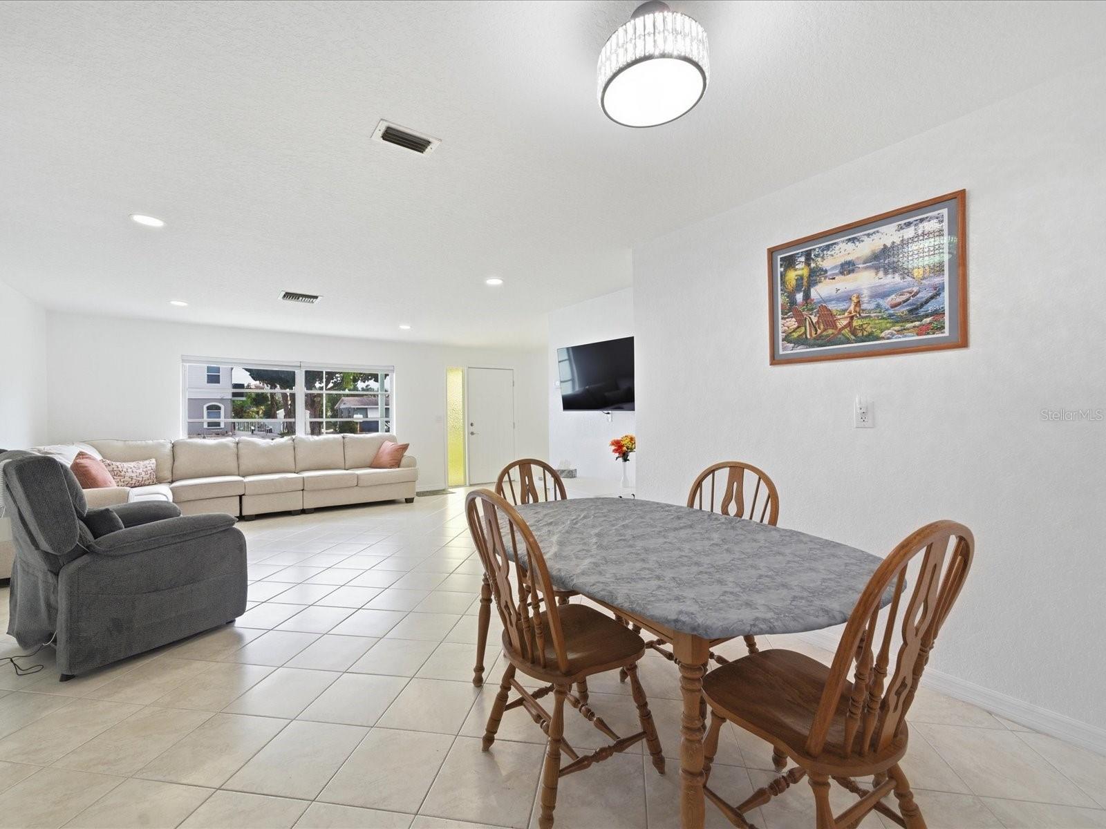 Image 15 of 29 For 4069 Gulfview Drive