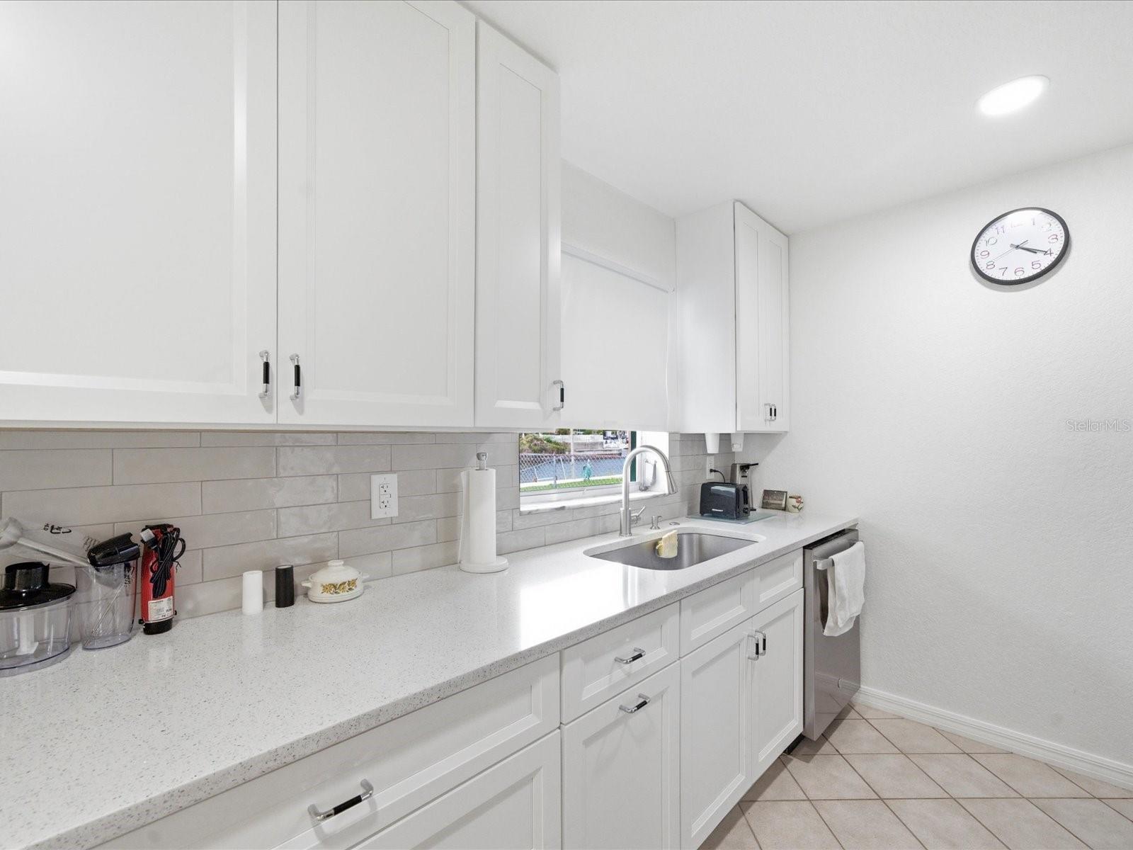 Image 18 of 29 For 4069 Gulfview Drive