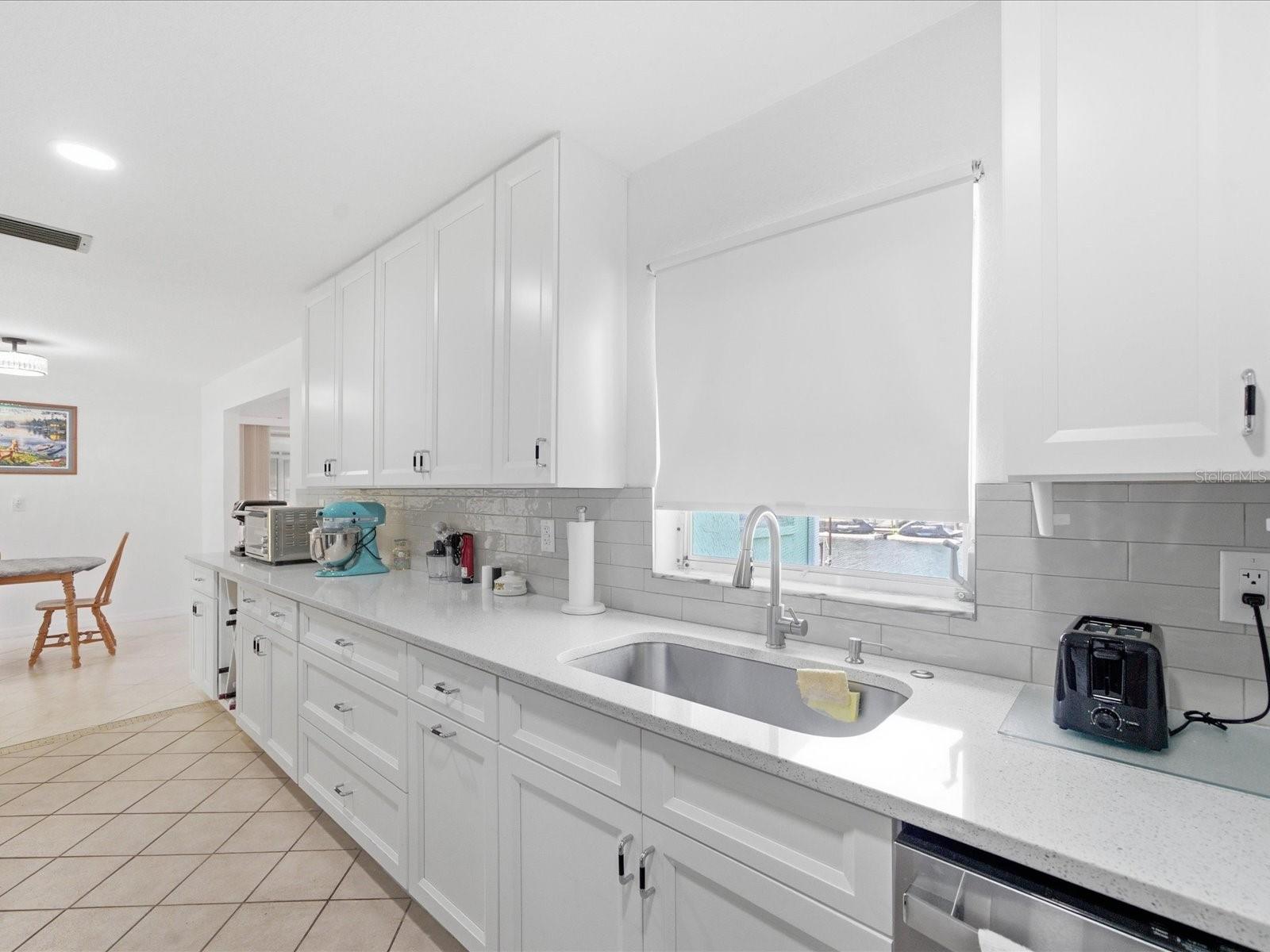 Image 19 of 29 For 4069 Gulfview Drive