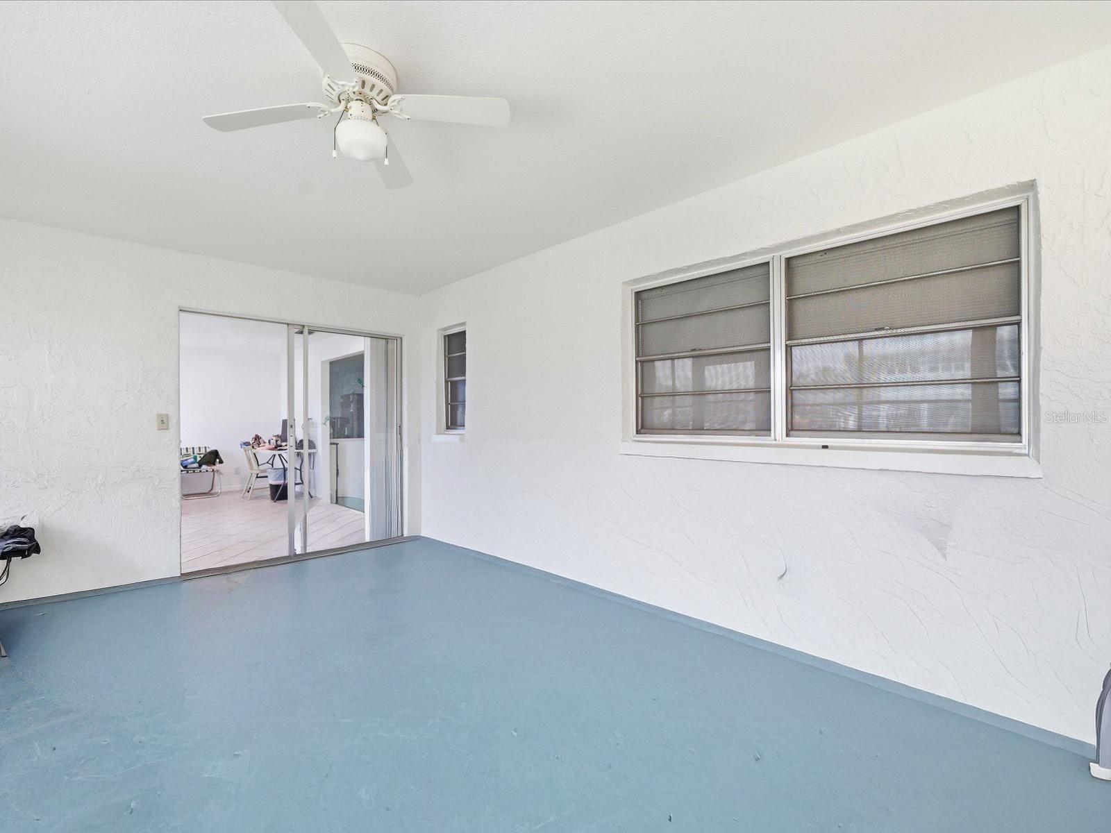 Image 4 of 29 For 4069 Gulfview Drive