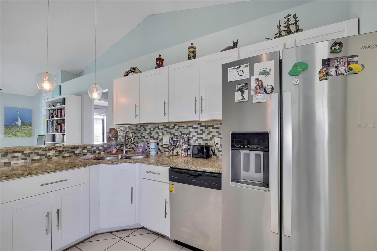 Image 14 of 52 For 7451 Swan Lake Drive