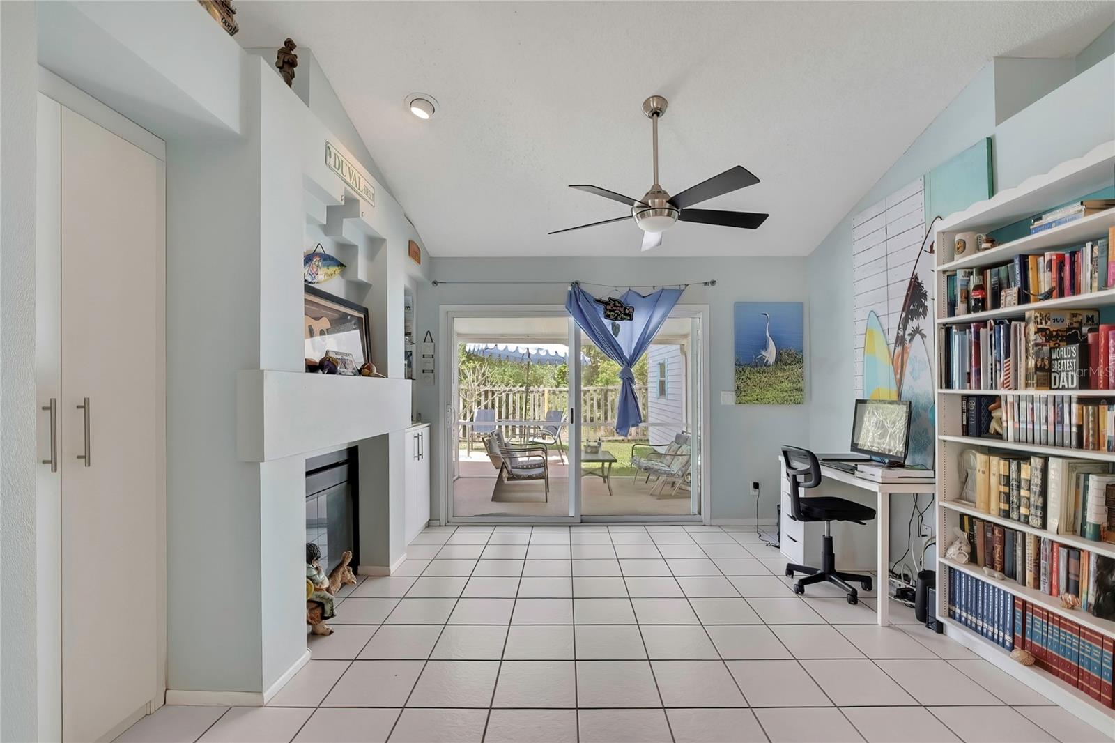 Image 17 of 52 For 7451 Swan Lake Drive